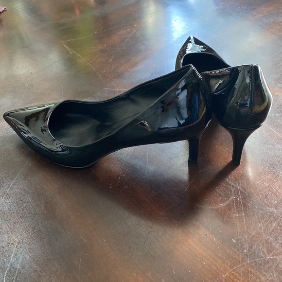 NWT Black Leather Heels - Picture 4 of 6